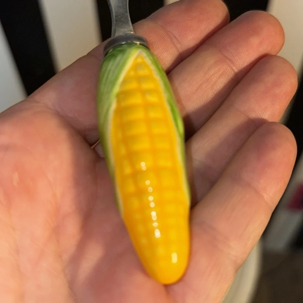 Red Gingham Corn Plate & Ceramic Corn Shaped holders / Small Forks Vintage 80s